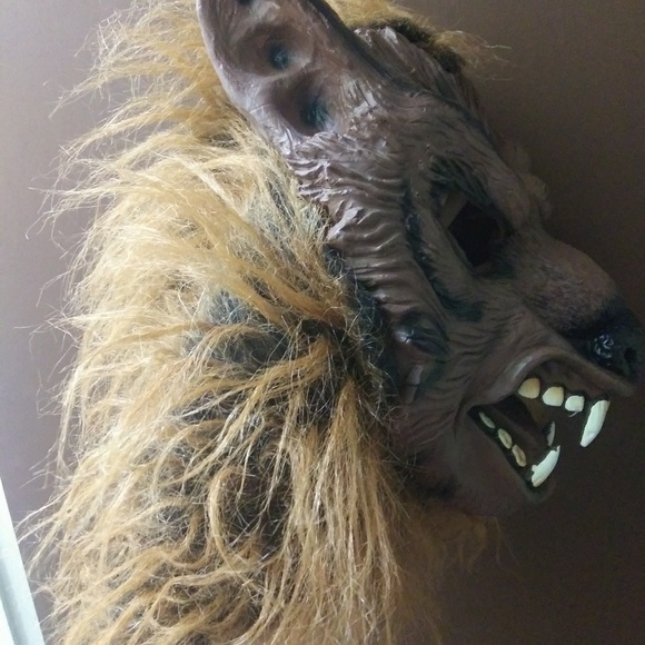 Wolf Mask - Picture 2 of 4